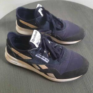 Reebok Adult Womens Classic Nylon SP Lifestyle Sneakers size 7.5M